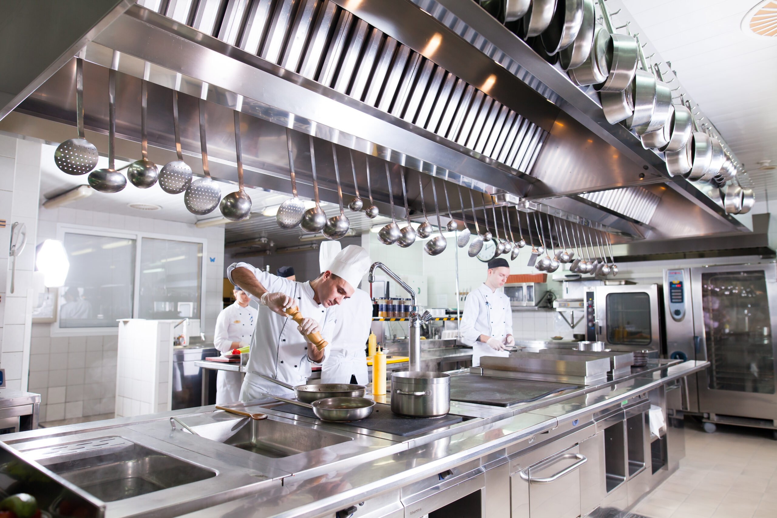 Allowing staffs eat in the kitchen